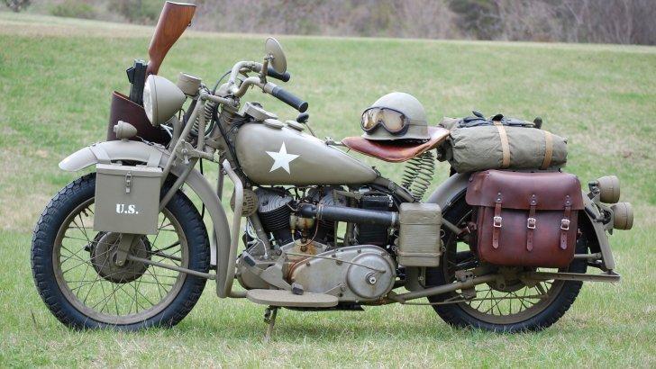 us-army-military-bike_800480733